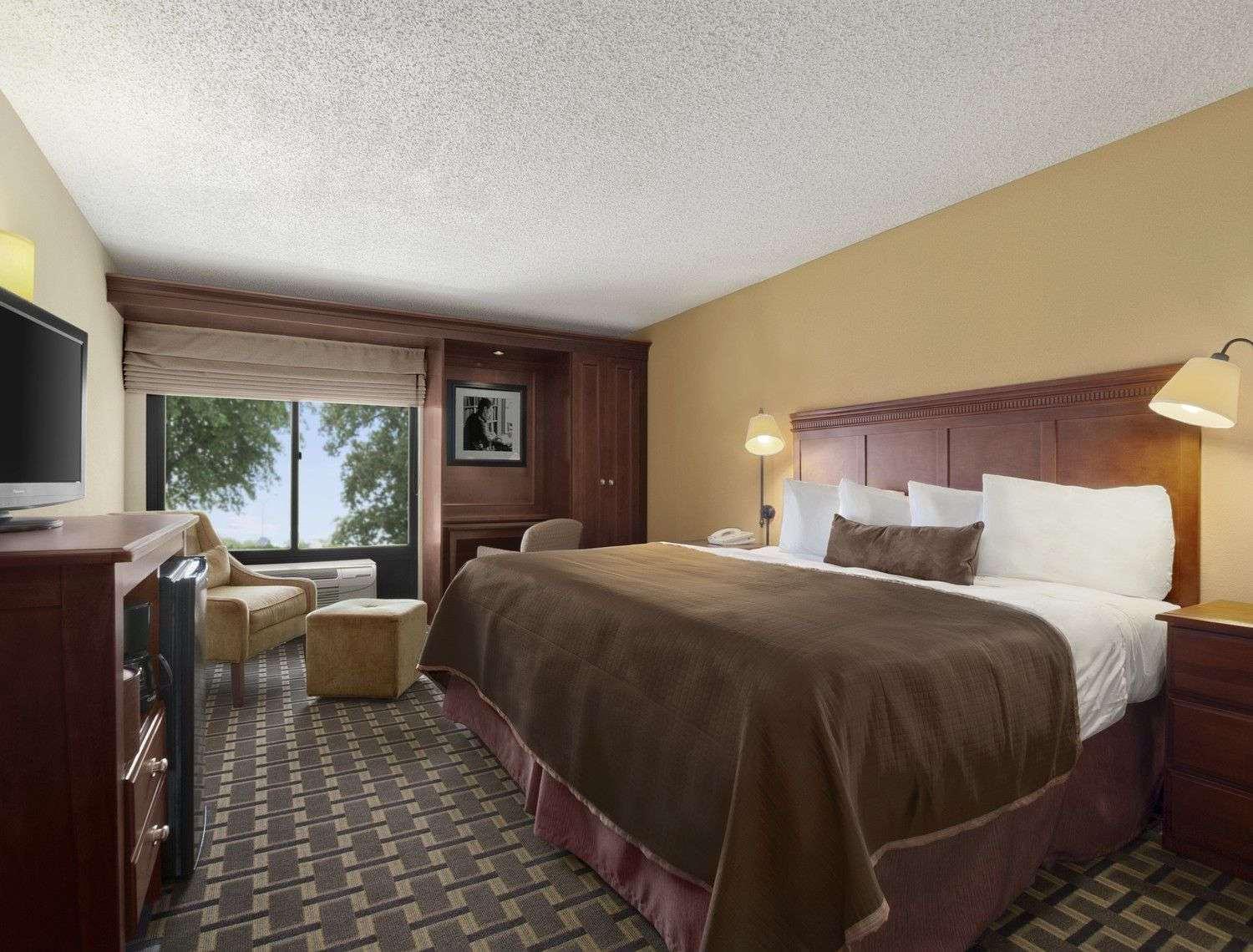 Baymont By Wyndham Lewisville Exteriér fotografie